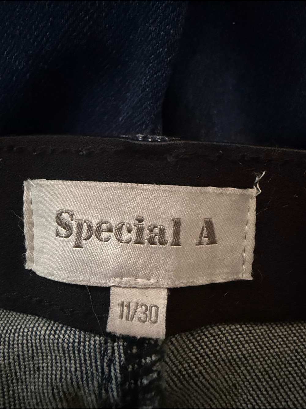 Special A Super Flare Jeans Size 11/30 Dark Wash Stretchy High Wasted Banded Hem - Picture 12 of 16